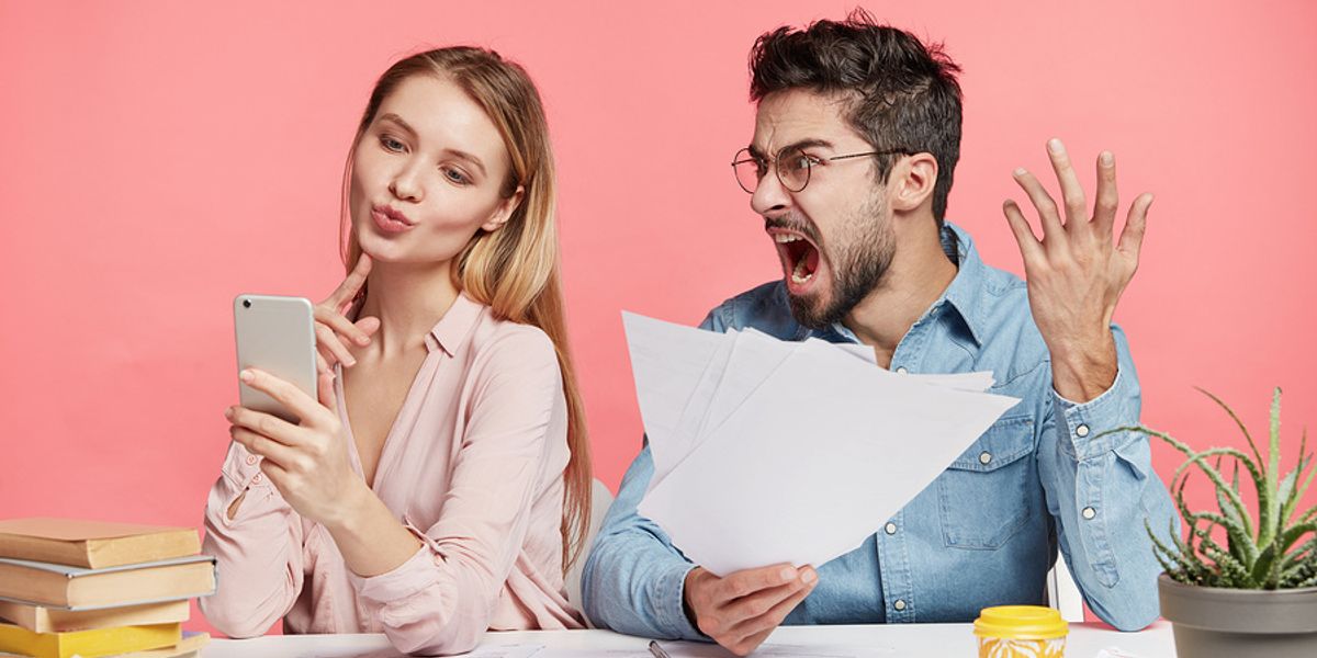 10 Bad Work Habits That Make You A TERRIBLE Co-Worker - Work It Daily