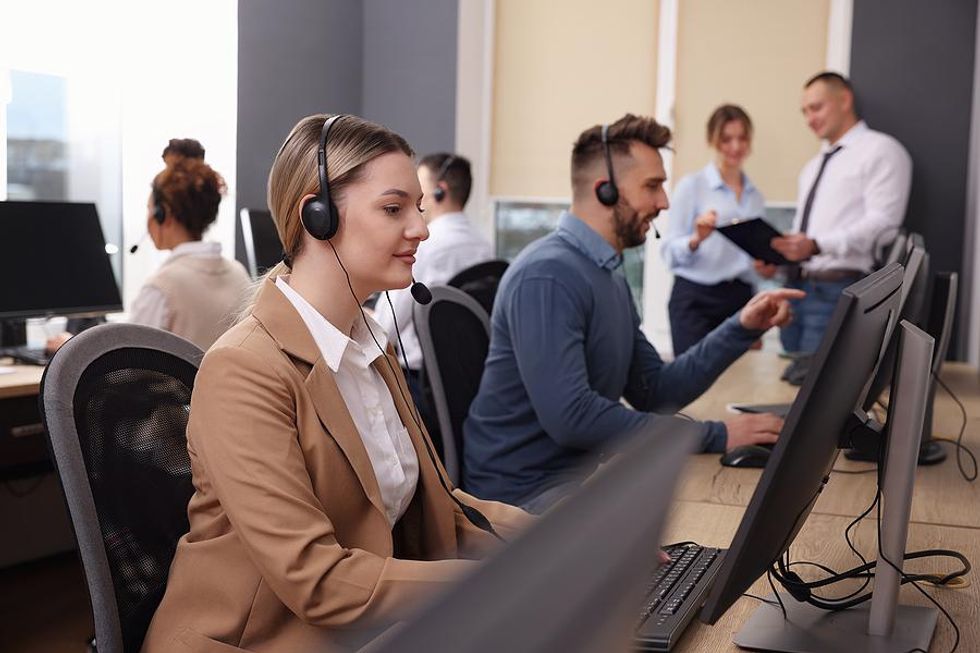 Call / contact center employees