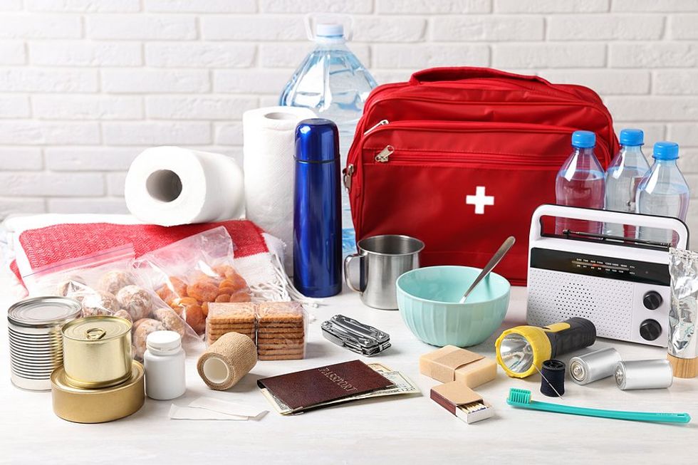 Disaster supply kit, emergency supplies
