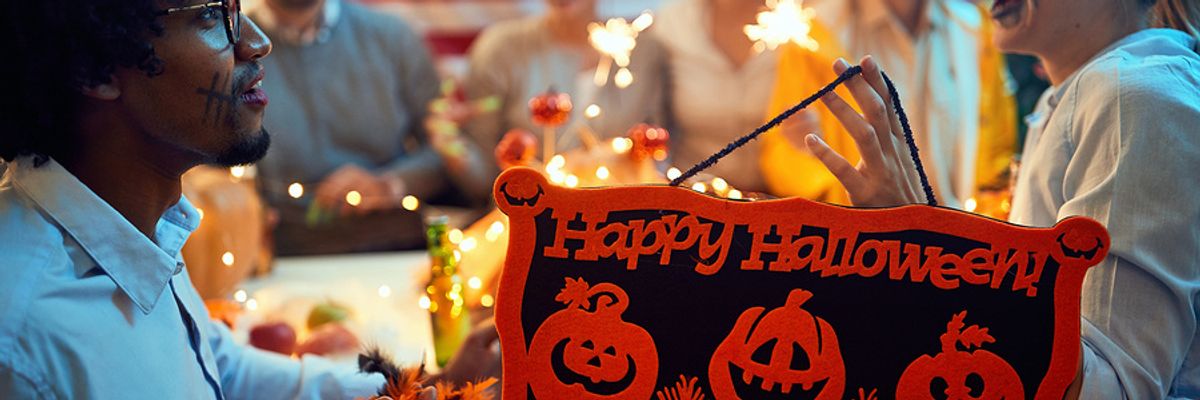 5 Tips For Celebrating Halloween At Work - Work It Daily
