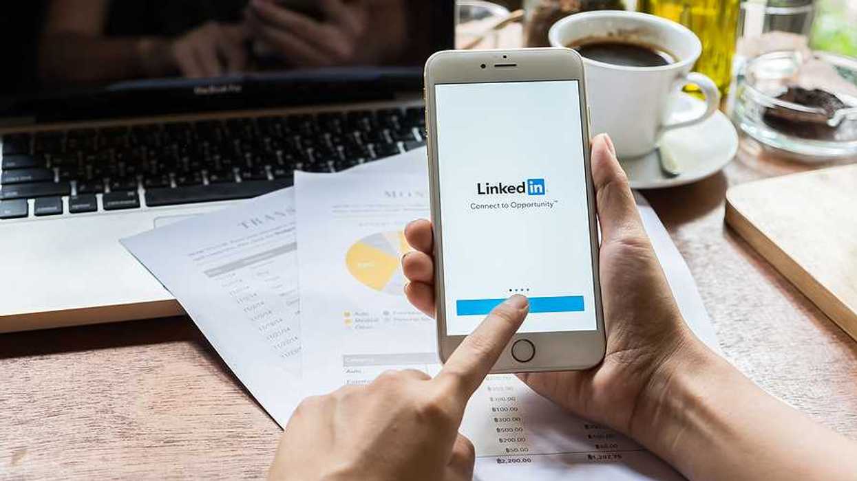 Hiring manager logs in to LinkedIn to search for qualified candidates