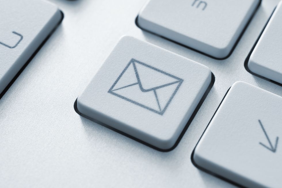 Job Seekers: What Should My Email Signature Say?