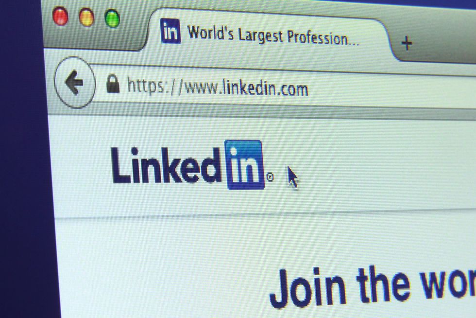 3 Ways To Improve Your LinkedIn Headline