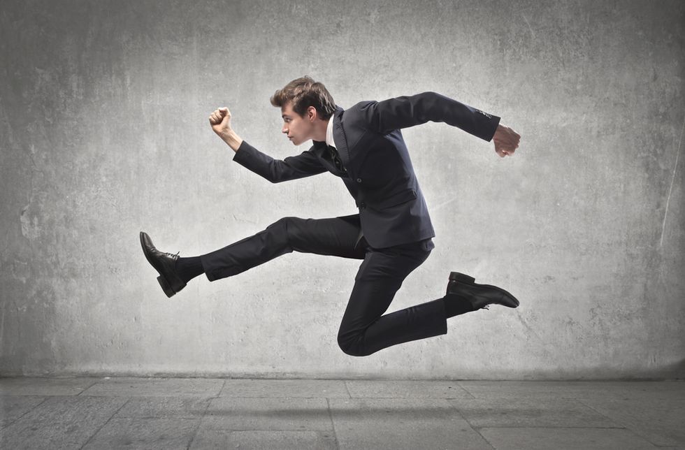Are You A Job Hopper? 3 Reasons Why You Can’t Stick It Out