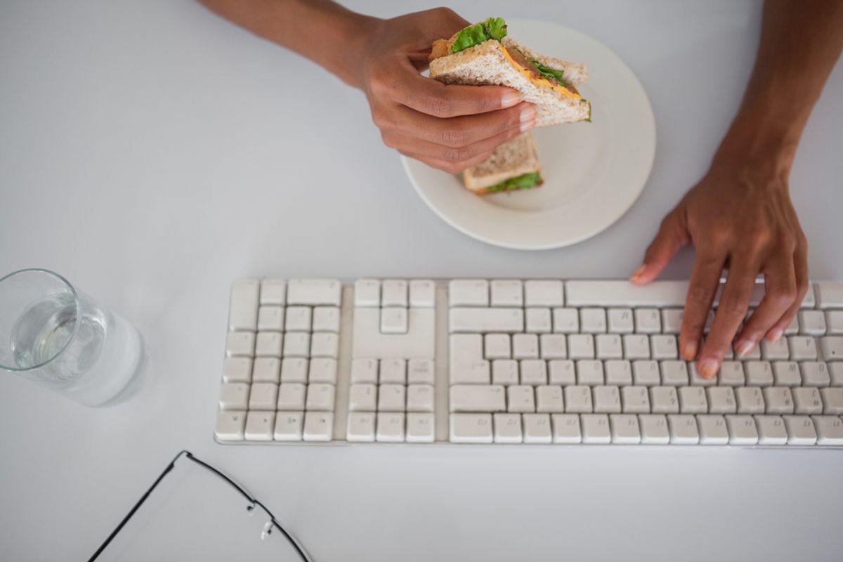 10 Reasons To Leave Your Desk At Lunch
