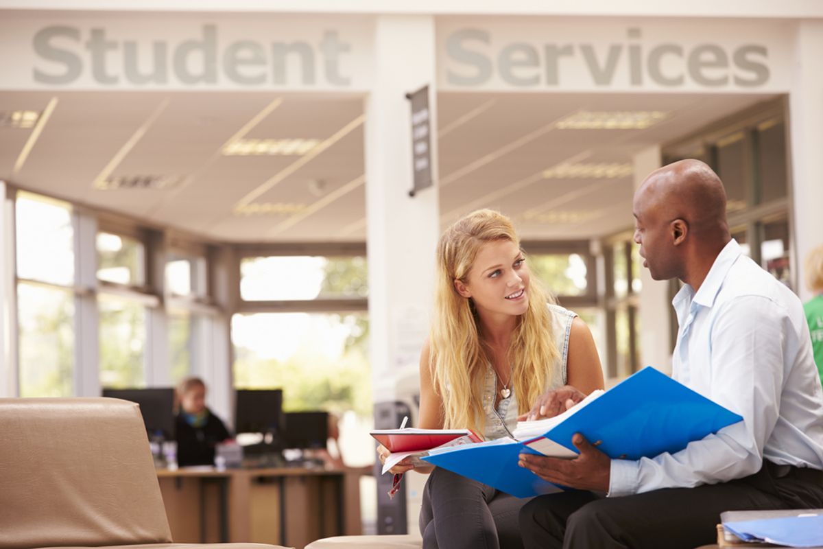 6 Steps To Maximize Your School’s Career Center As The Path To Job Success