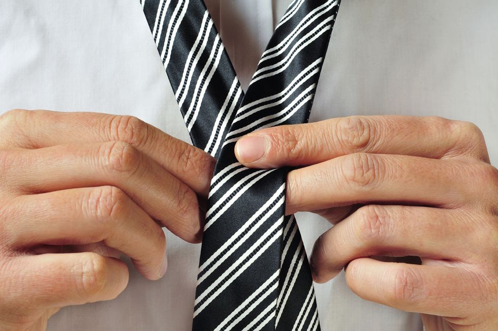 Men's Fashion: Tips For Staying Cool In The Office