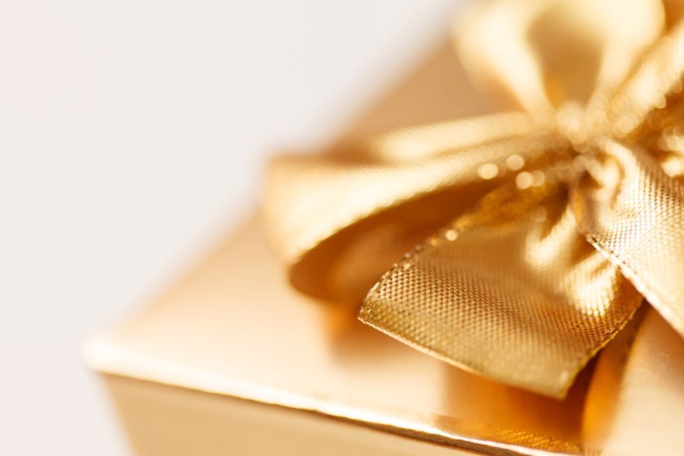 11 Holiday Gift Ideas For New Job Seekers