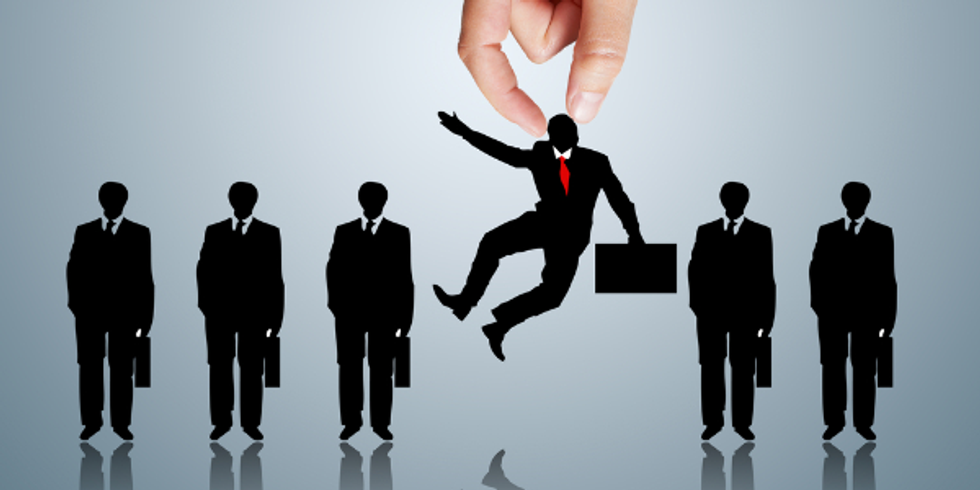 Career Planning Facilitator Helps Displaced Workers Find New Jobs