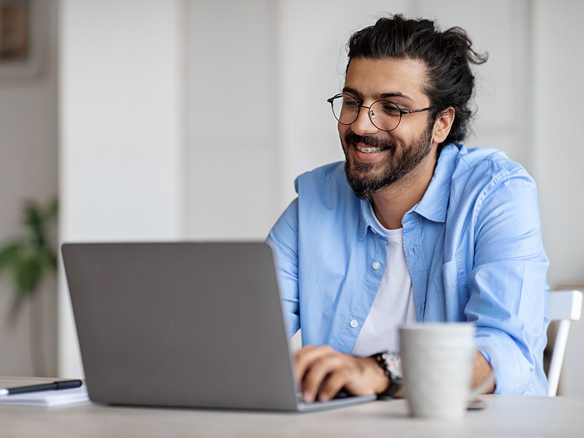 Man doesn't write "To Whom It May Concern" on his cover letter