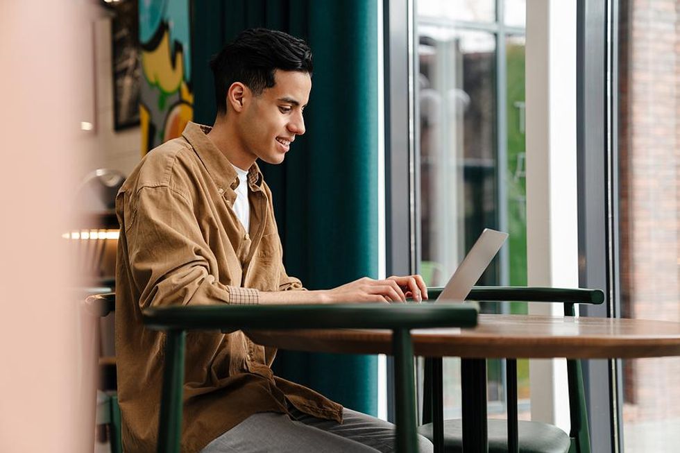 Man on laptop asks for a LinkedIn recommendation