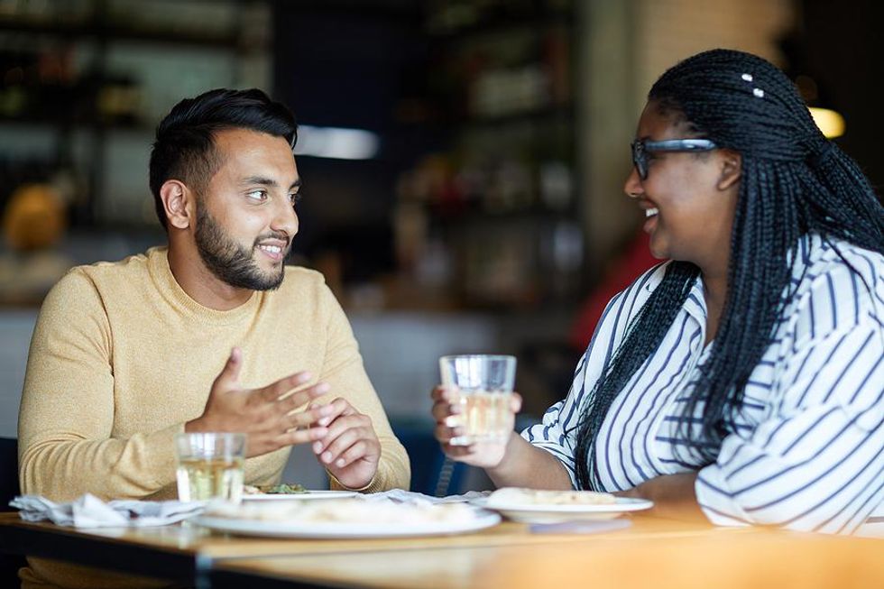 Man stays positive about being unemployed on a date