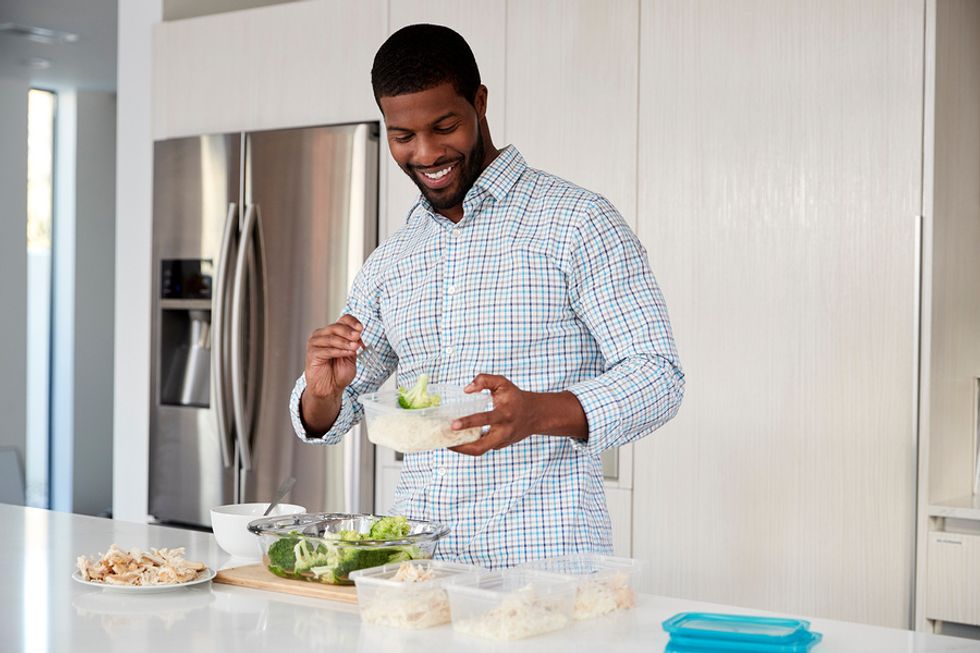How To Meal Prep For The Entire Workweek - Work It Daily