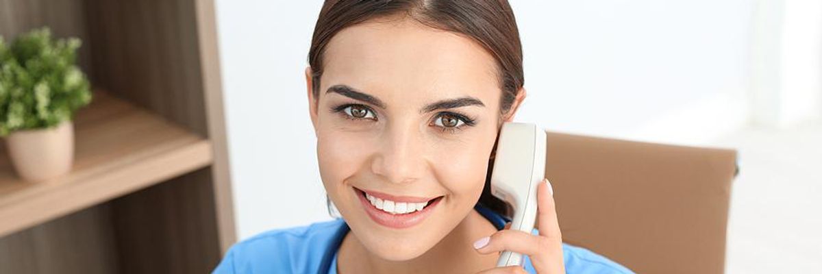 Medical assistant answers the phone