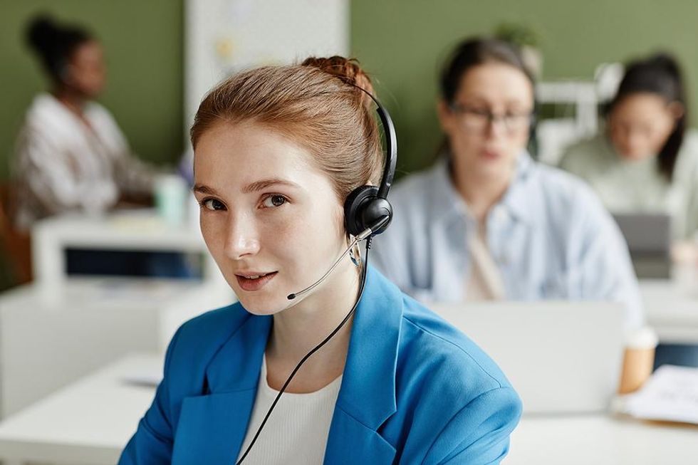 Portrait of a call center employee