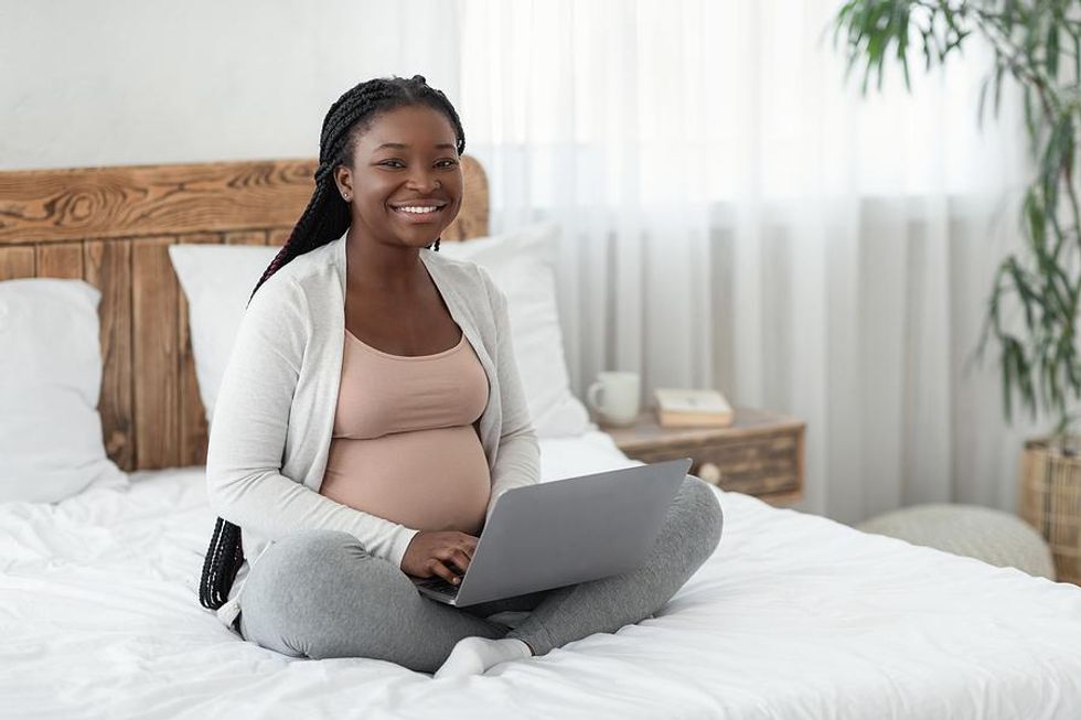 Pregnant woman job searching