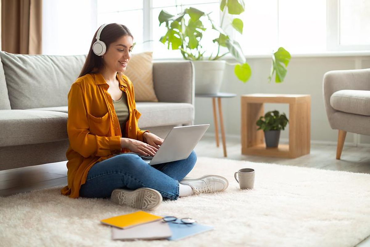 Recent college grad applies to an entry-level job