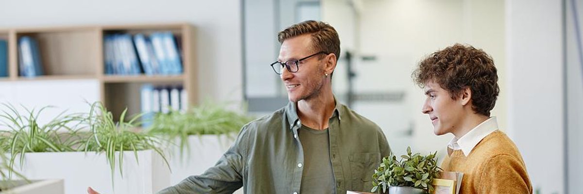 8 Pieces Of Advice For Recent Grads Joining The Workforce - Work It Daily