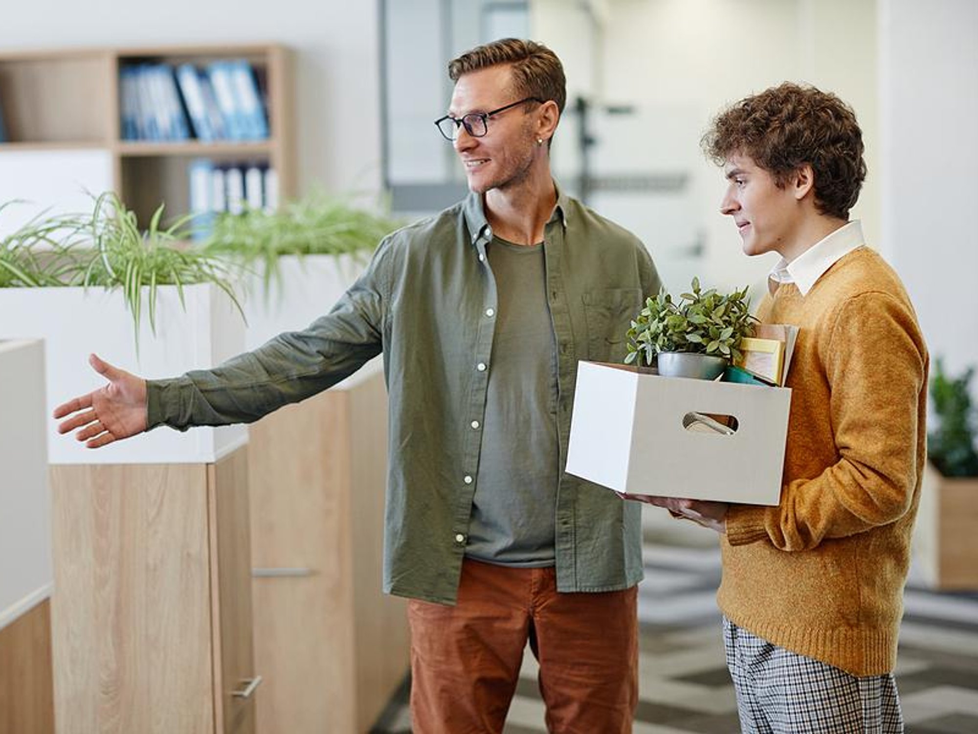 8 Pieces Of Advice For Recent Grads Joining The Workforce - Work It Daily