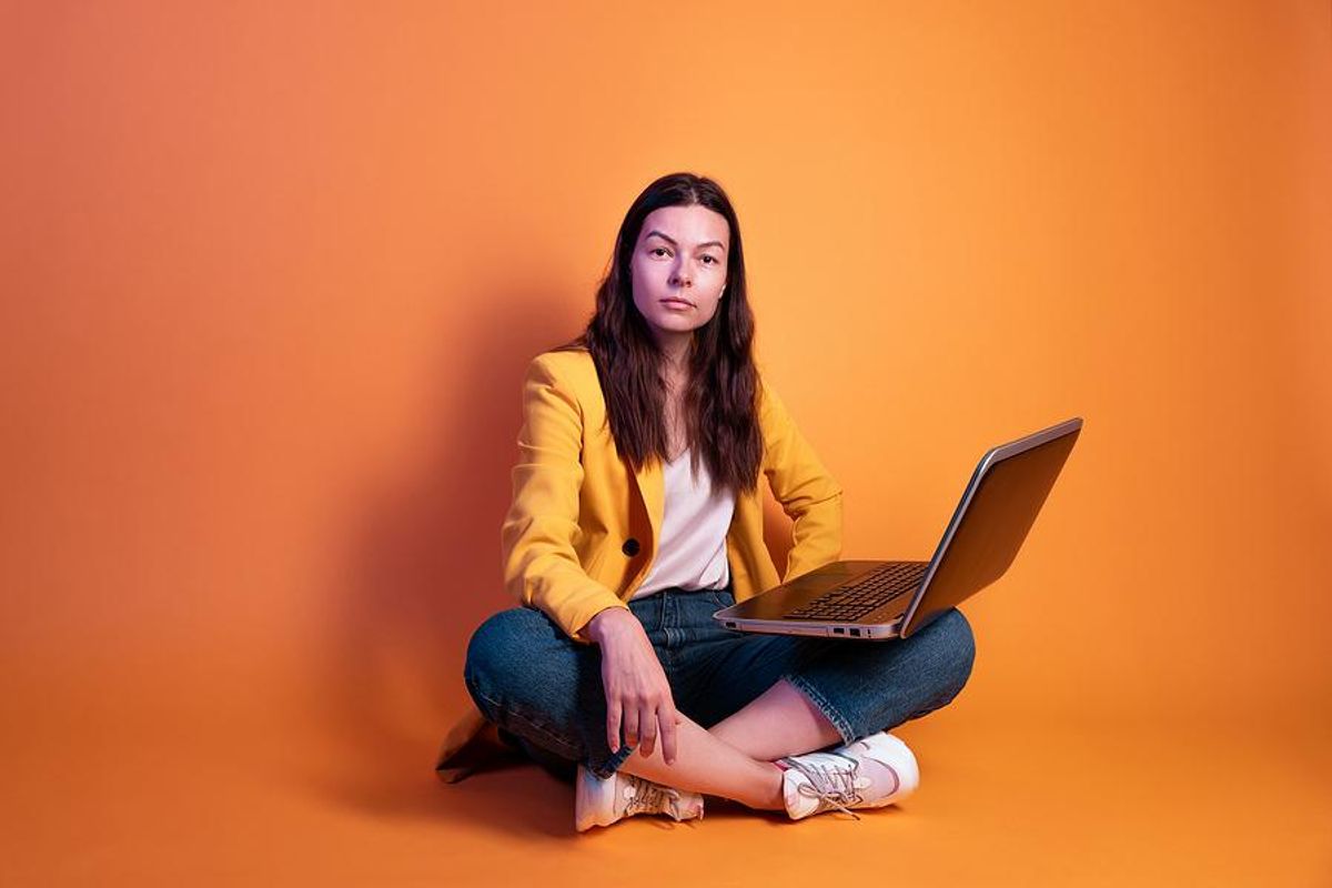 Recent college grad works remotely