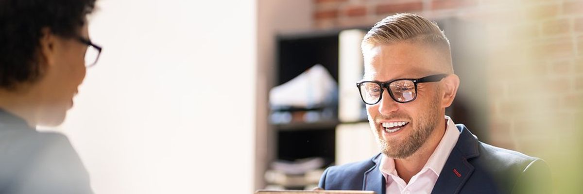 Recruiter / hiring manager utilizes storytelling during a job interview