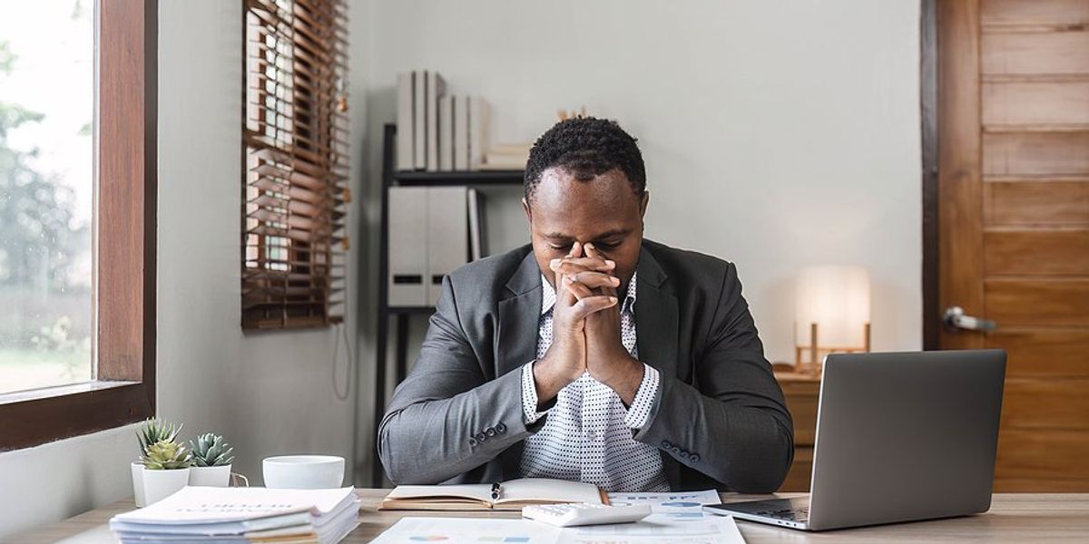 4 Easy Ways To Manage Stress At Work - Work It Daily