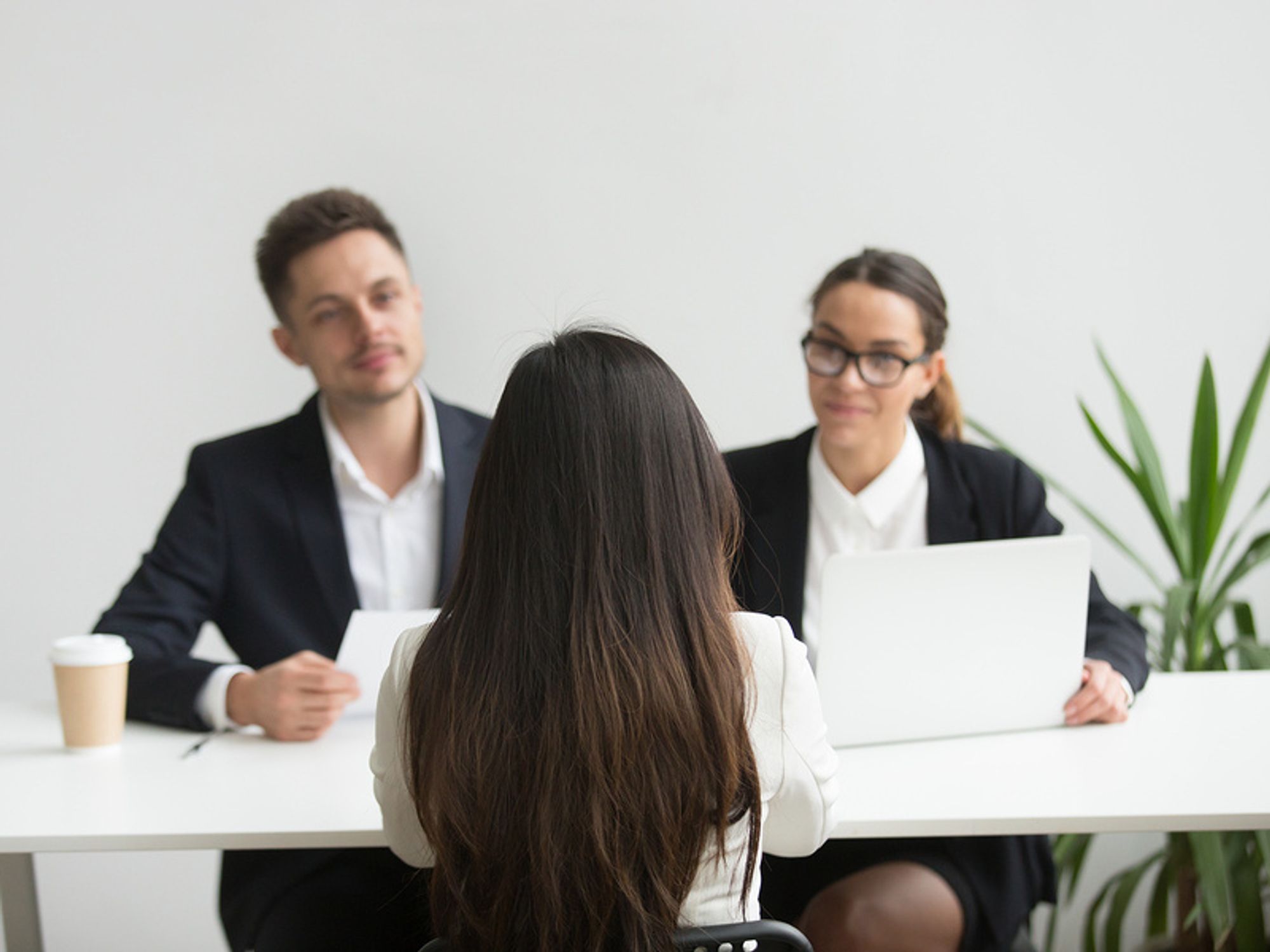 10 Mistakes That Can Ruin Any Job Interview - Work It Daily