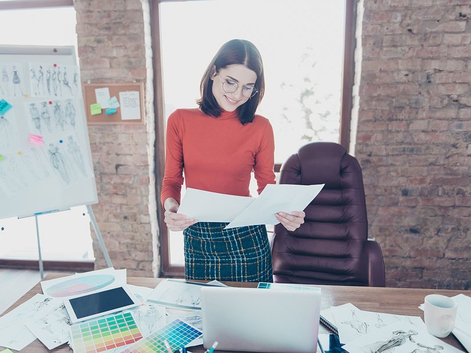 Woman manages a project in the apparel industry