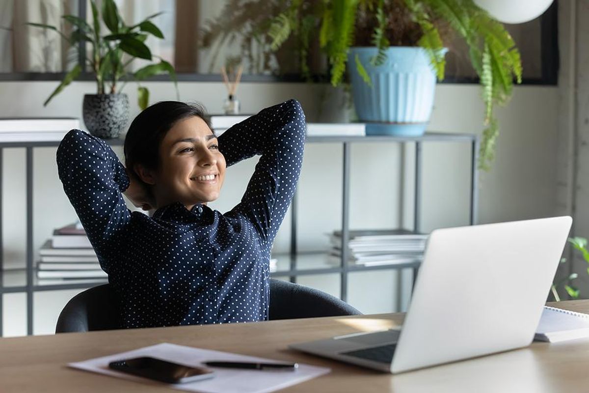 Woman quiet quits at work