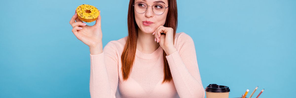 Woman tries to stop sugar cravings at work