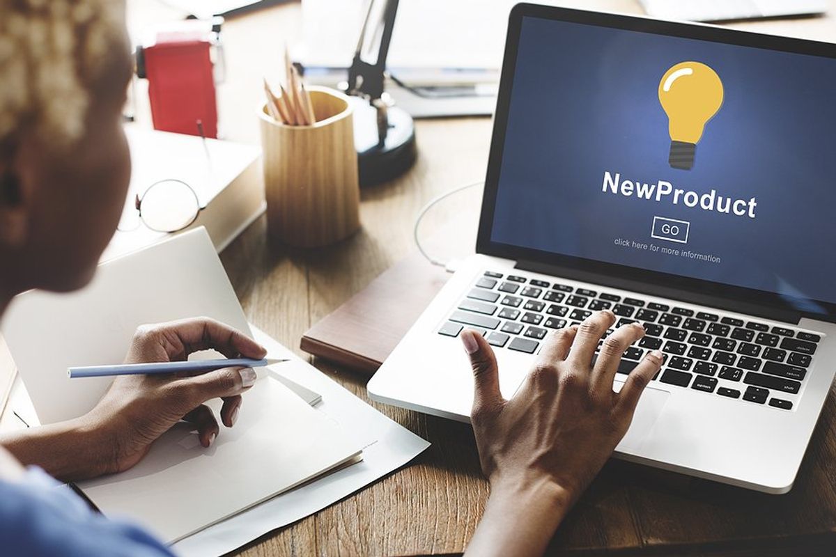 Woman uses a new product to drive innovation in the workplace