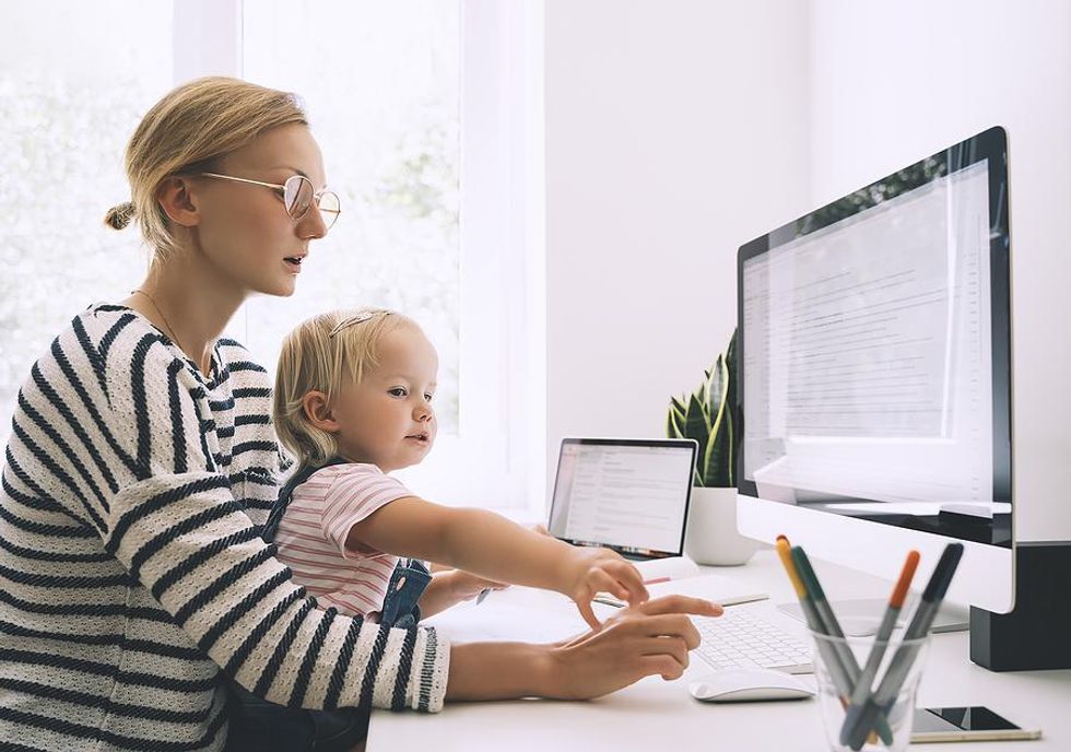 Working mom with a low-stress remote job
