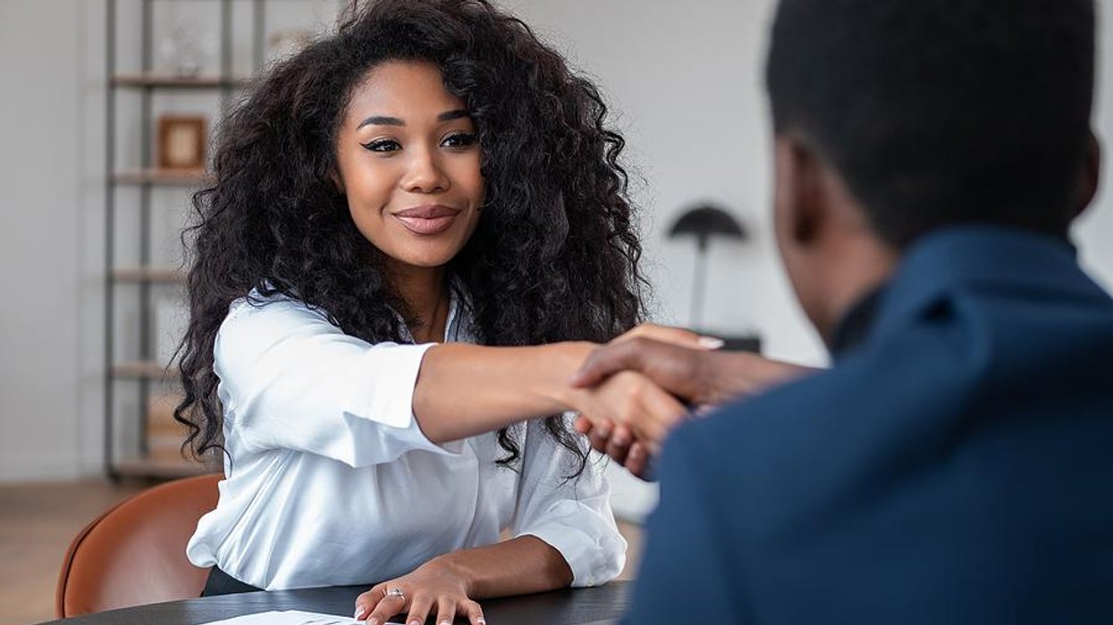 5 Red Flags Employers Watch For In Job Interviews - Work It Daily